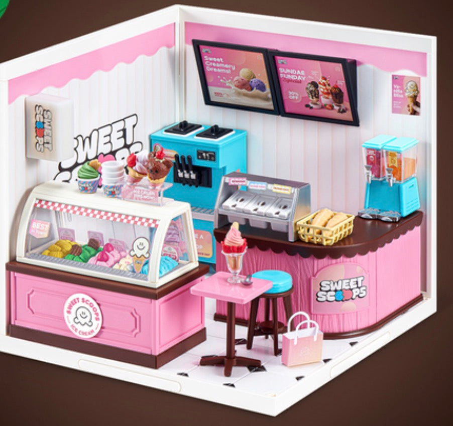 Mini Brands Mini Spaces Collection Mystery Capsule by ZURU (Styles Vary)