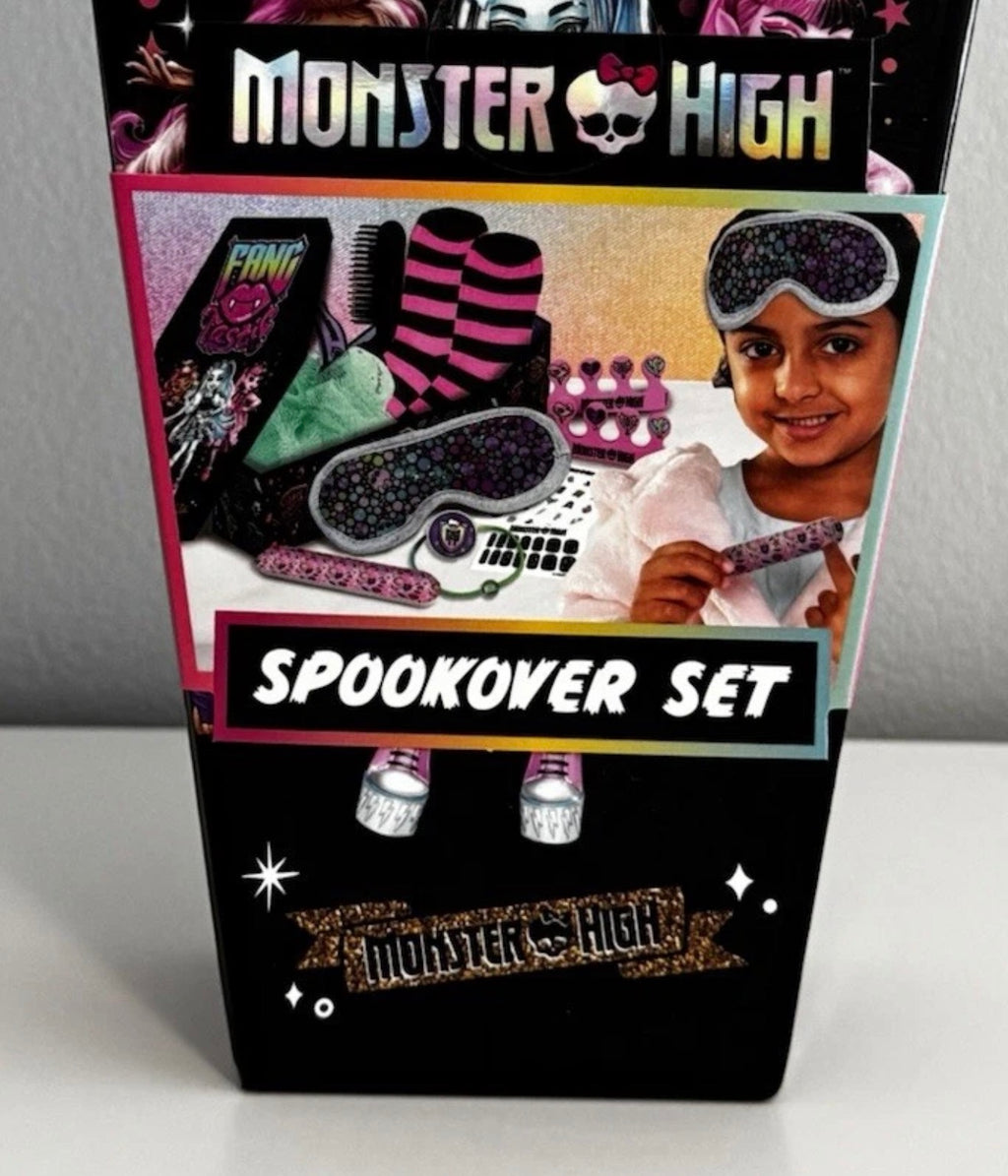 Monster High "Spookover Set". It's part of the Monster High doll line