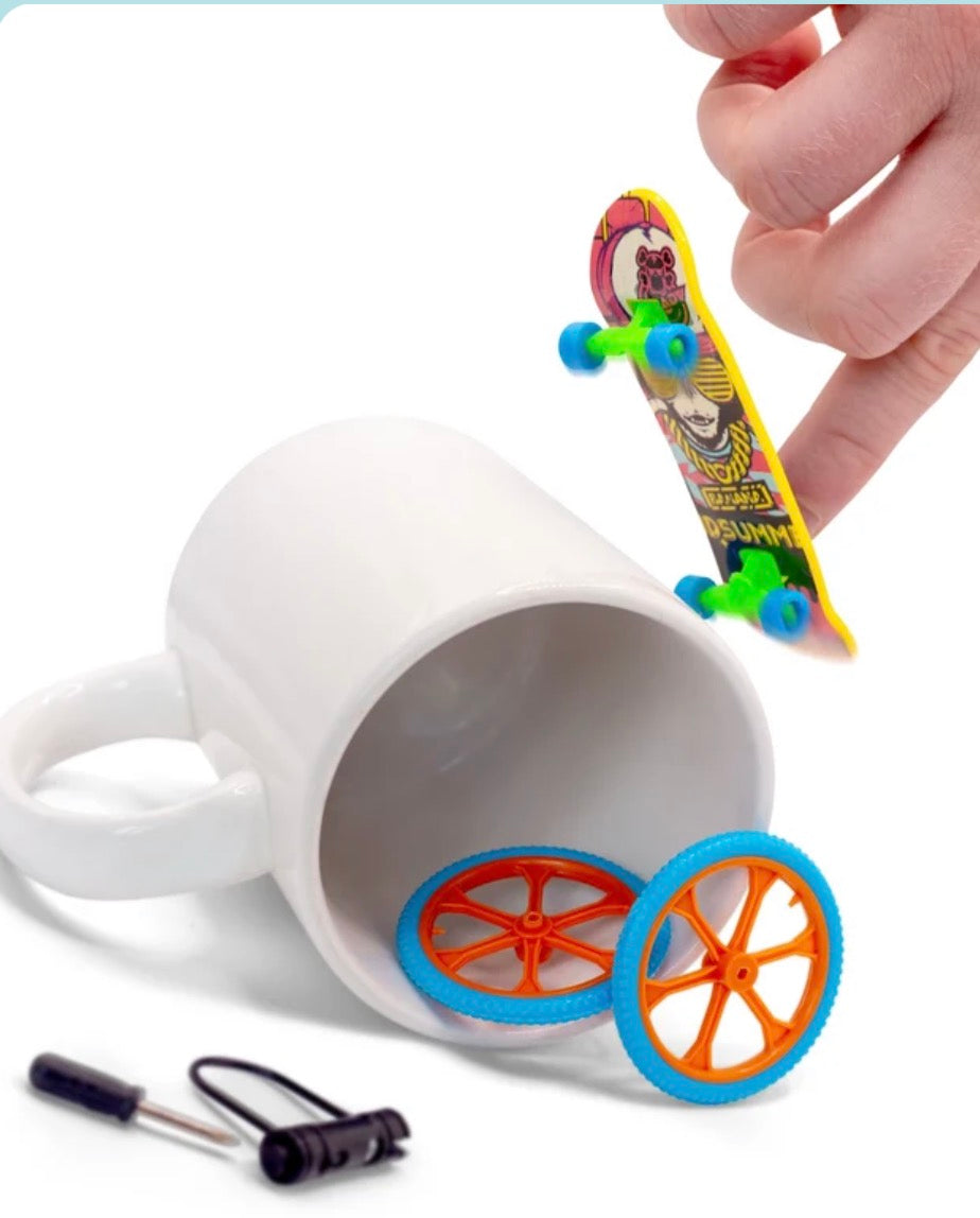 MINI SKATEBOARDS – BOARD & BIKE SET